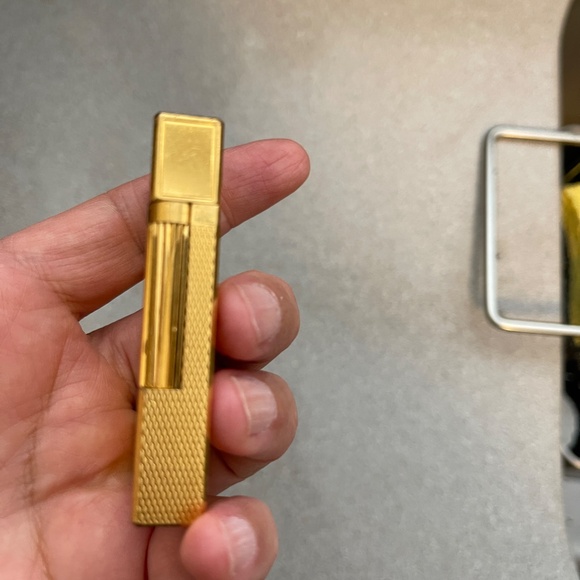 Rare S.T. Dupont Line 2 GoldPlated Lighter Montparnasse Grain d’Orge Ref. 016281 - Picture 14 of 15